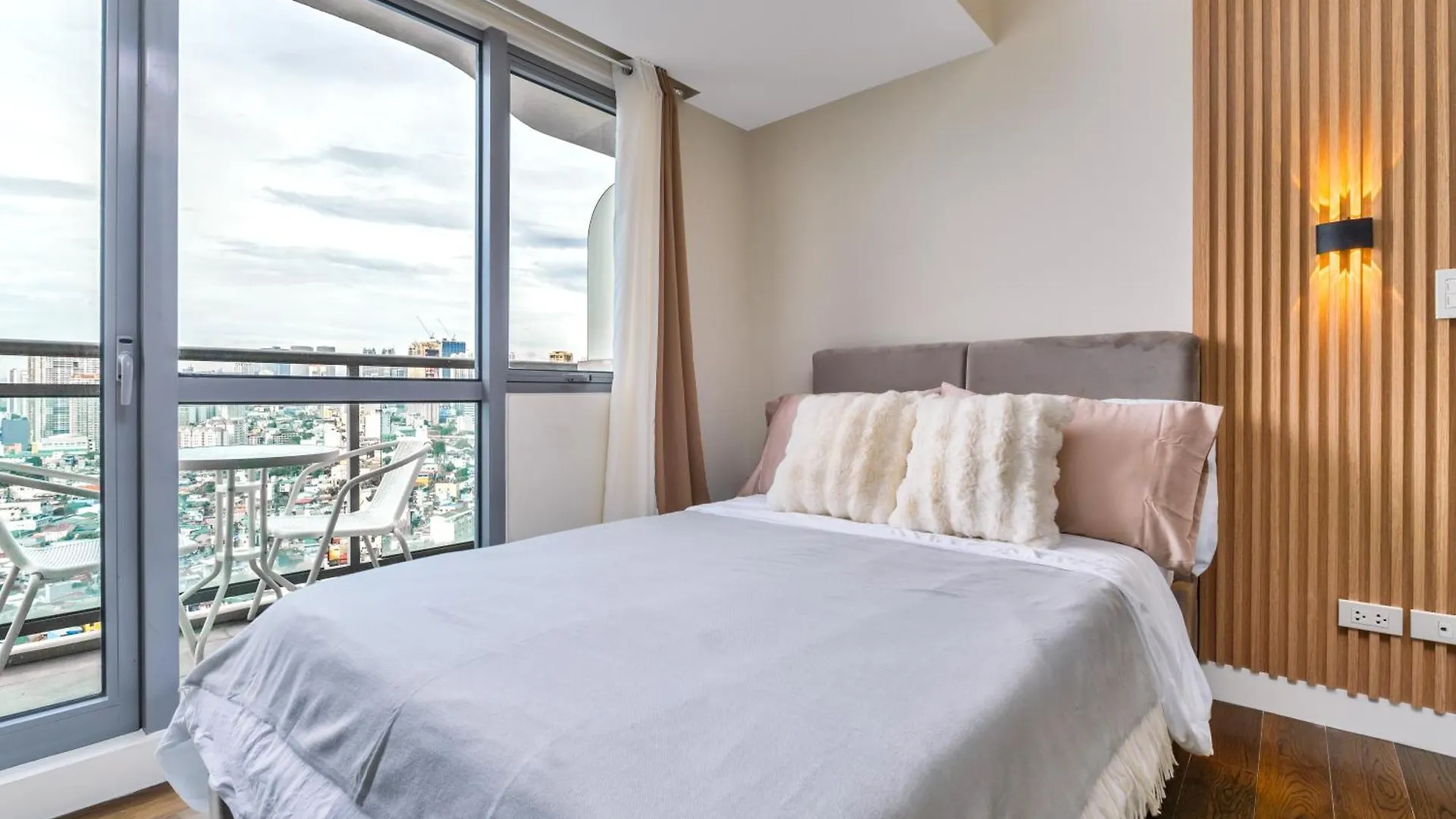 Studio Serenity Manila 0*,