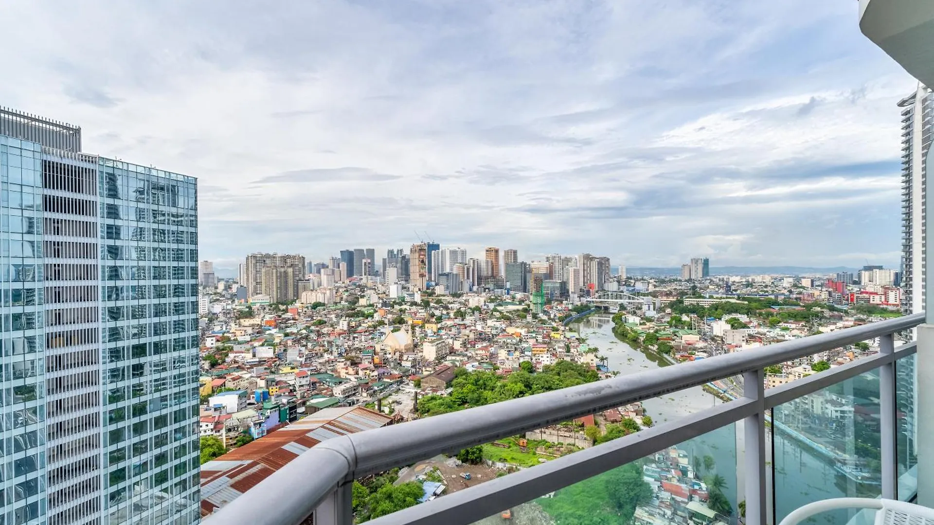 Apartment Studio Serenity Manila Philippines